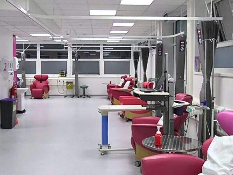 Amberley Suite Enhances Personalised Cancer Care with New High-Tech Scales, Thanks to Sussex Cancer Fund